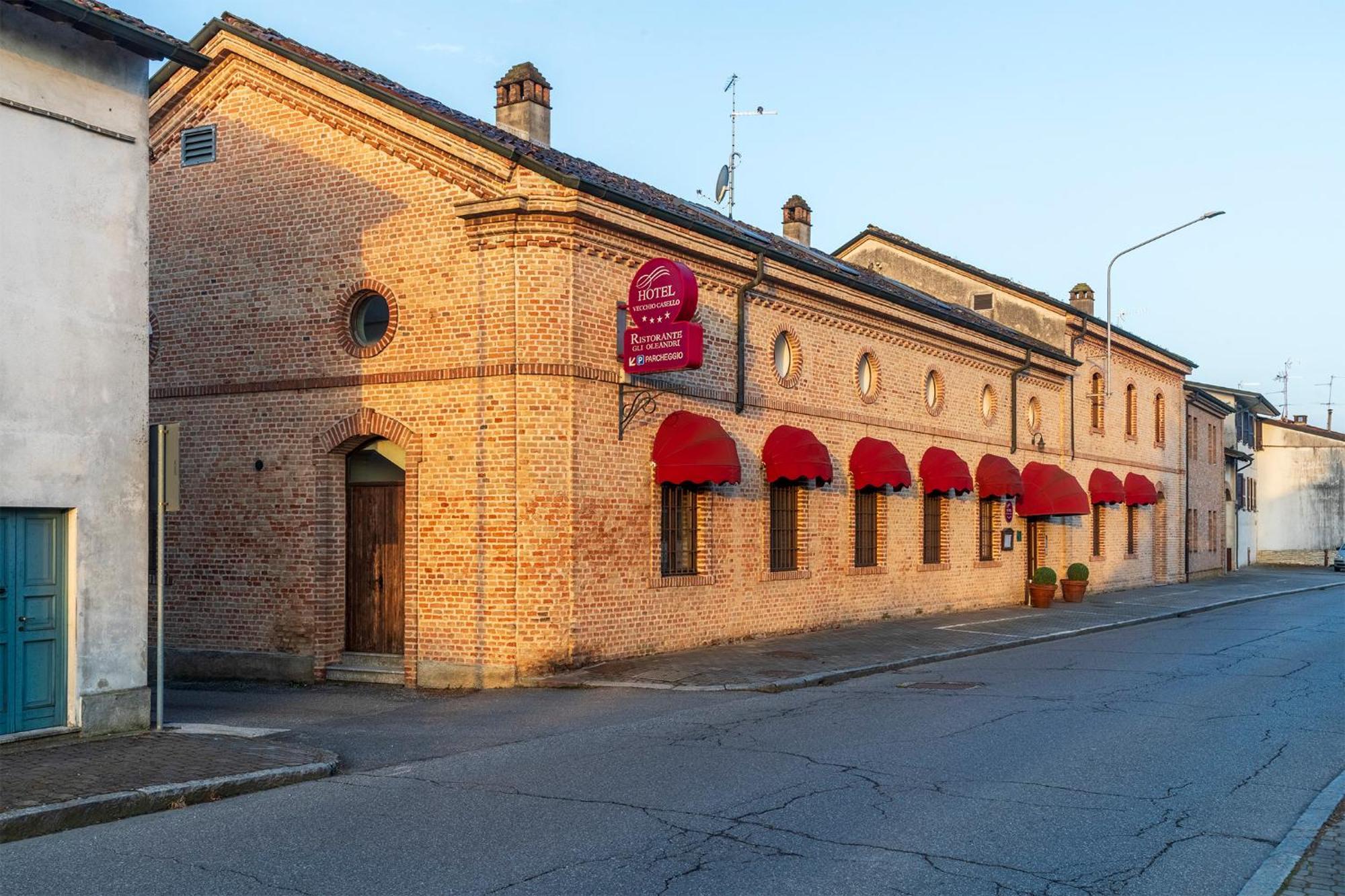 Hotel Vecchio Casello Castelleone Экстерьер фото