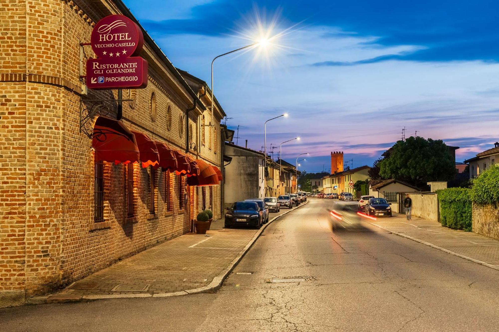 Hotel Vecchio Casello Castelleone Экстерьер фото