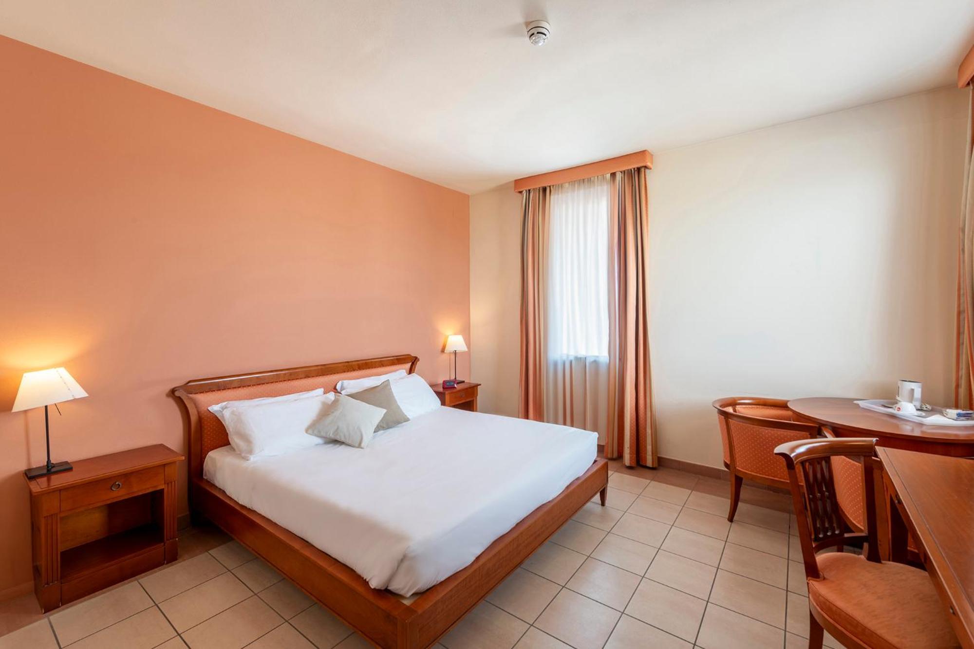 Hotel Vecchio Casello Castelleone Экстерьер фото