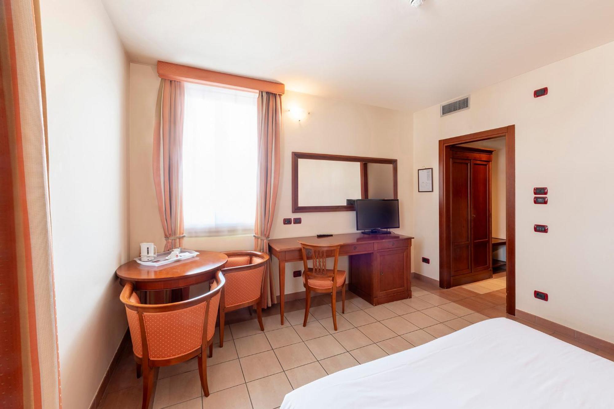 Hotel Vecchio Casello Castelleone Экстерьер фото
