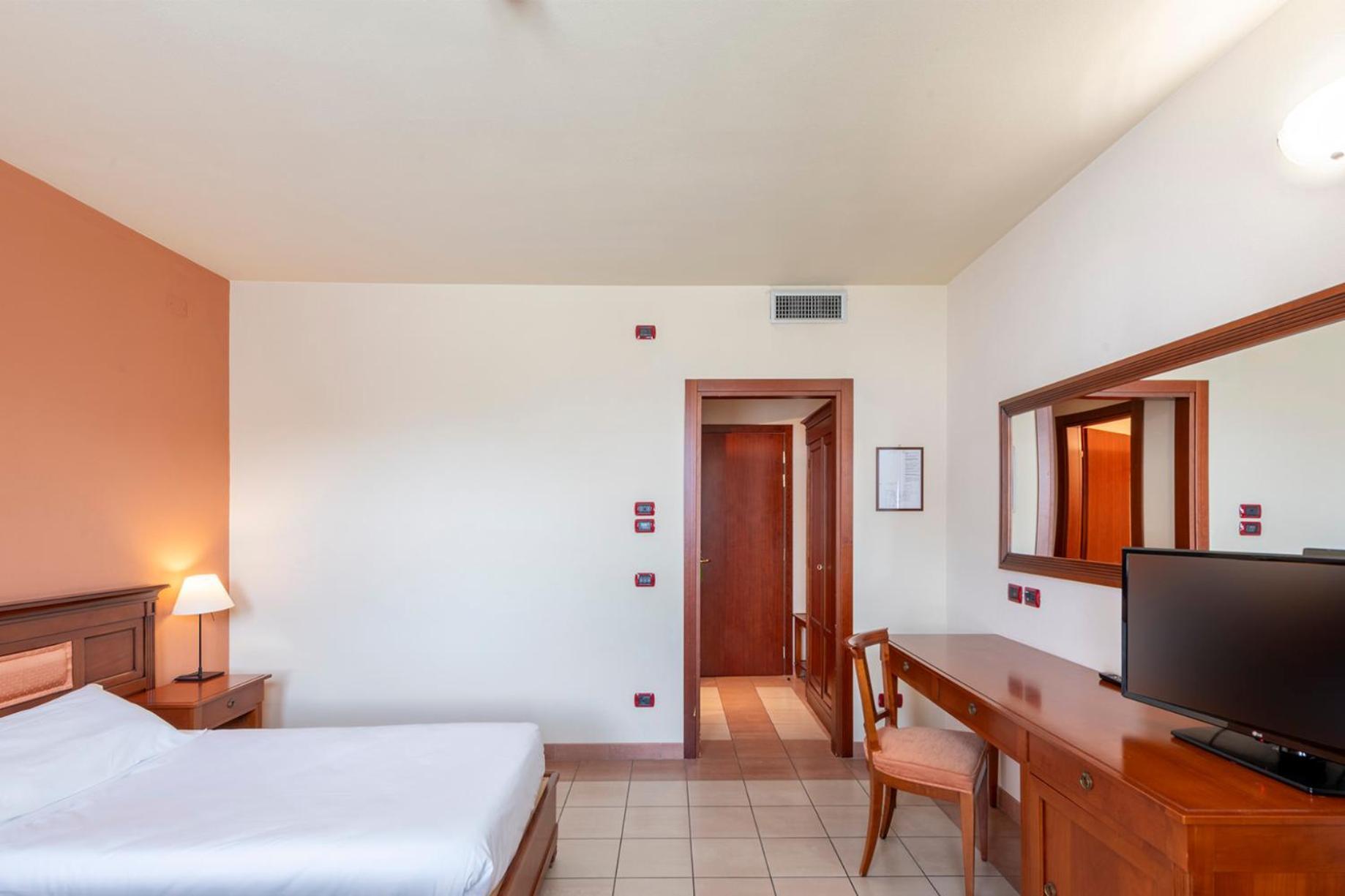 Hotel Vecchio Casello Castelleone Экстерьер фото